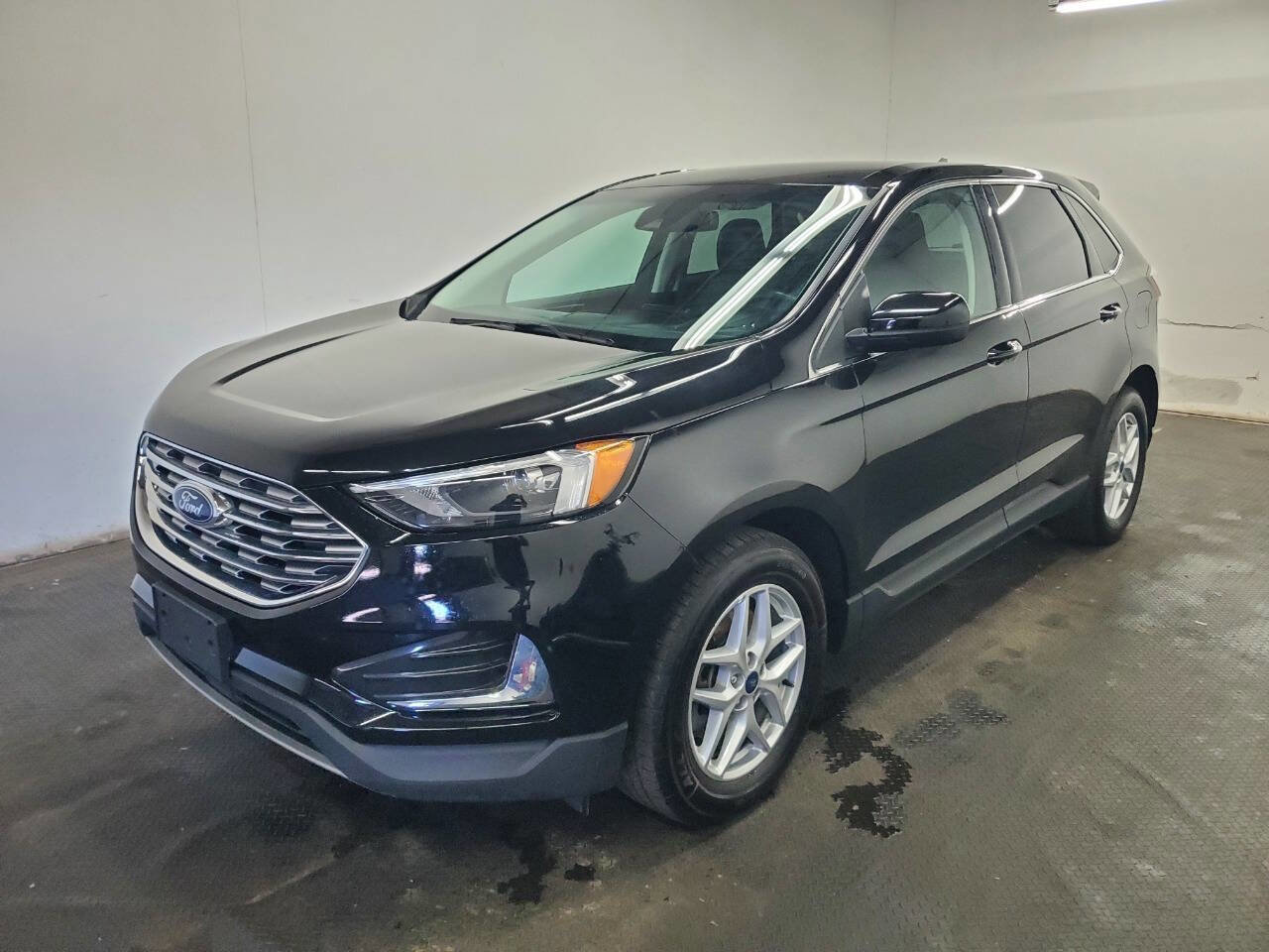 Used 2022 Ford Edge SEL image 1