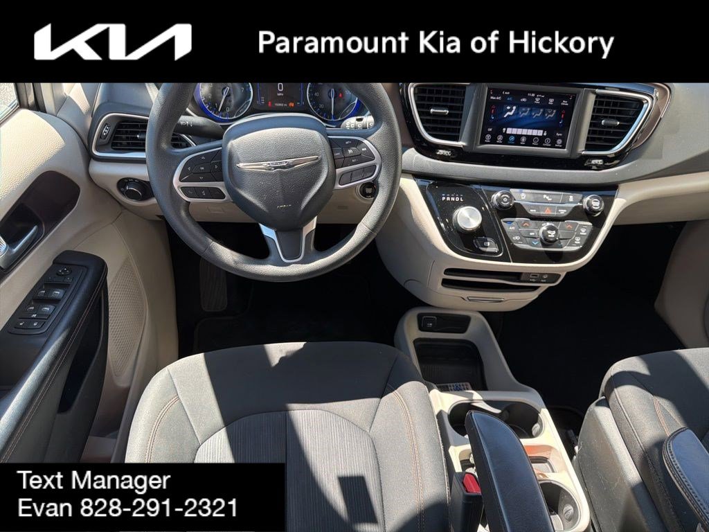 Used 2018 Chrysler Pacifica LX FWD image 13