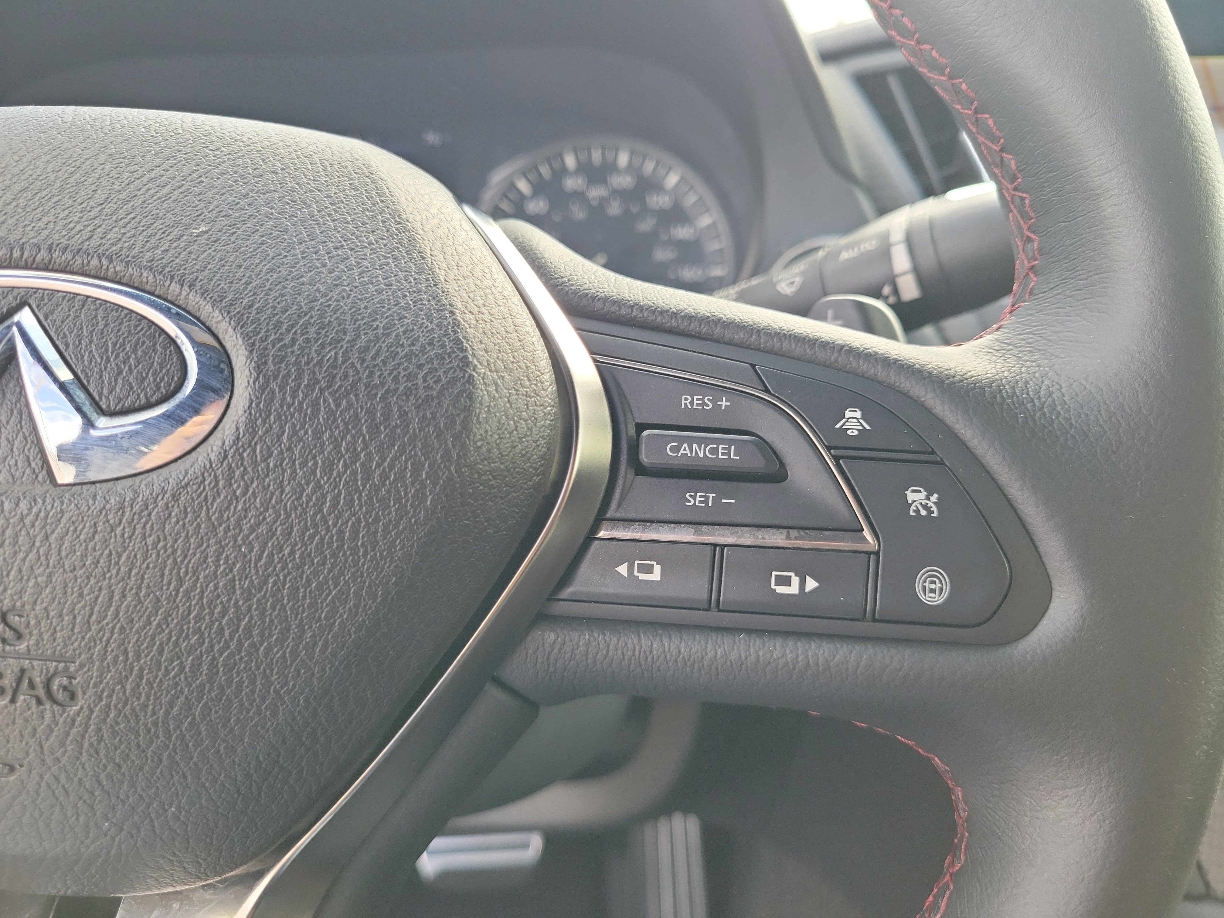 Certified 2022 INFINITI Q60 Red Sport 400 w/ Cargo Package image 10