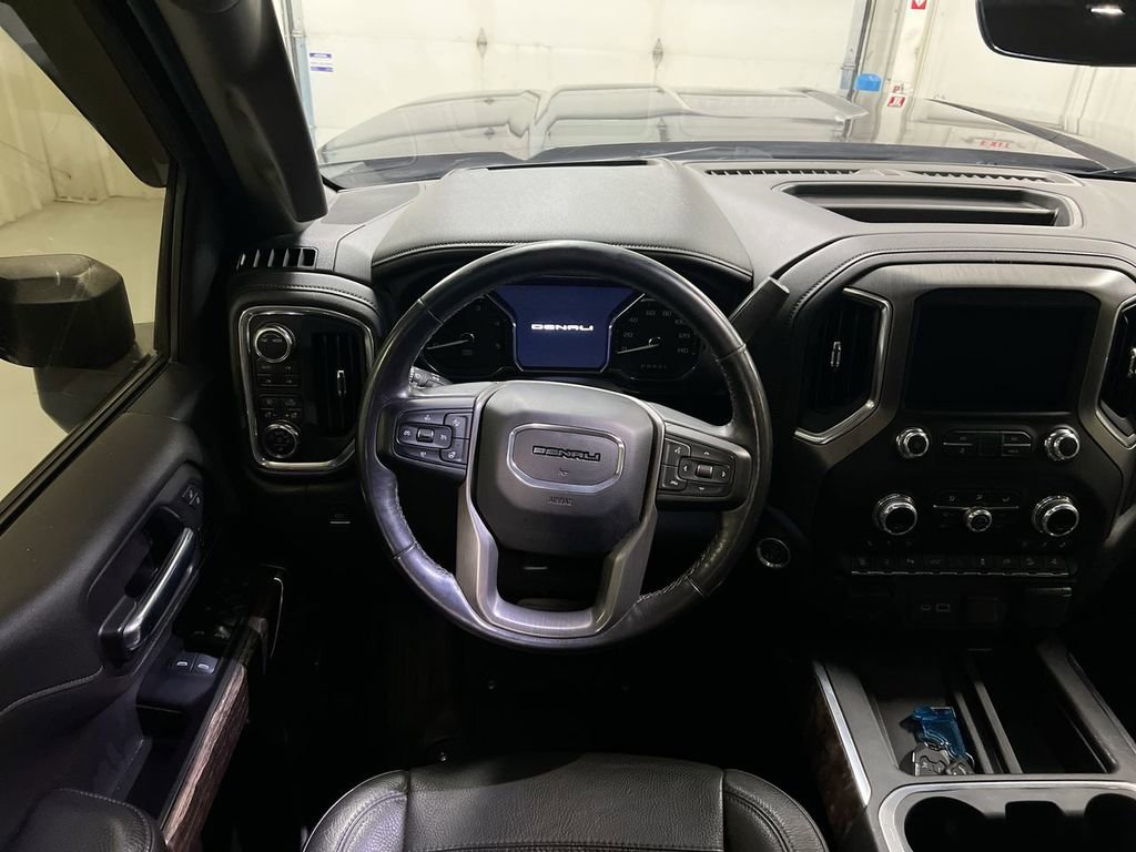 Used 2022 GMC Sierra 2500 Denali w/ Denali Black Diamond Edition image 11