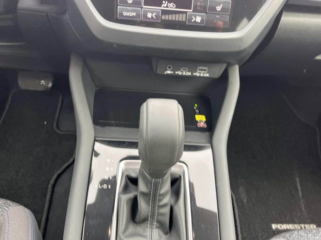 Used 2025 Subaru Forester Premium w/ Convenience Package #2 image 15