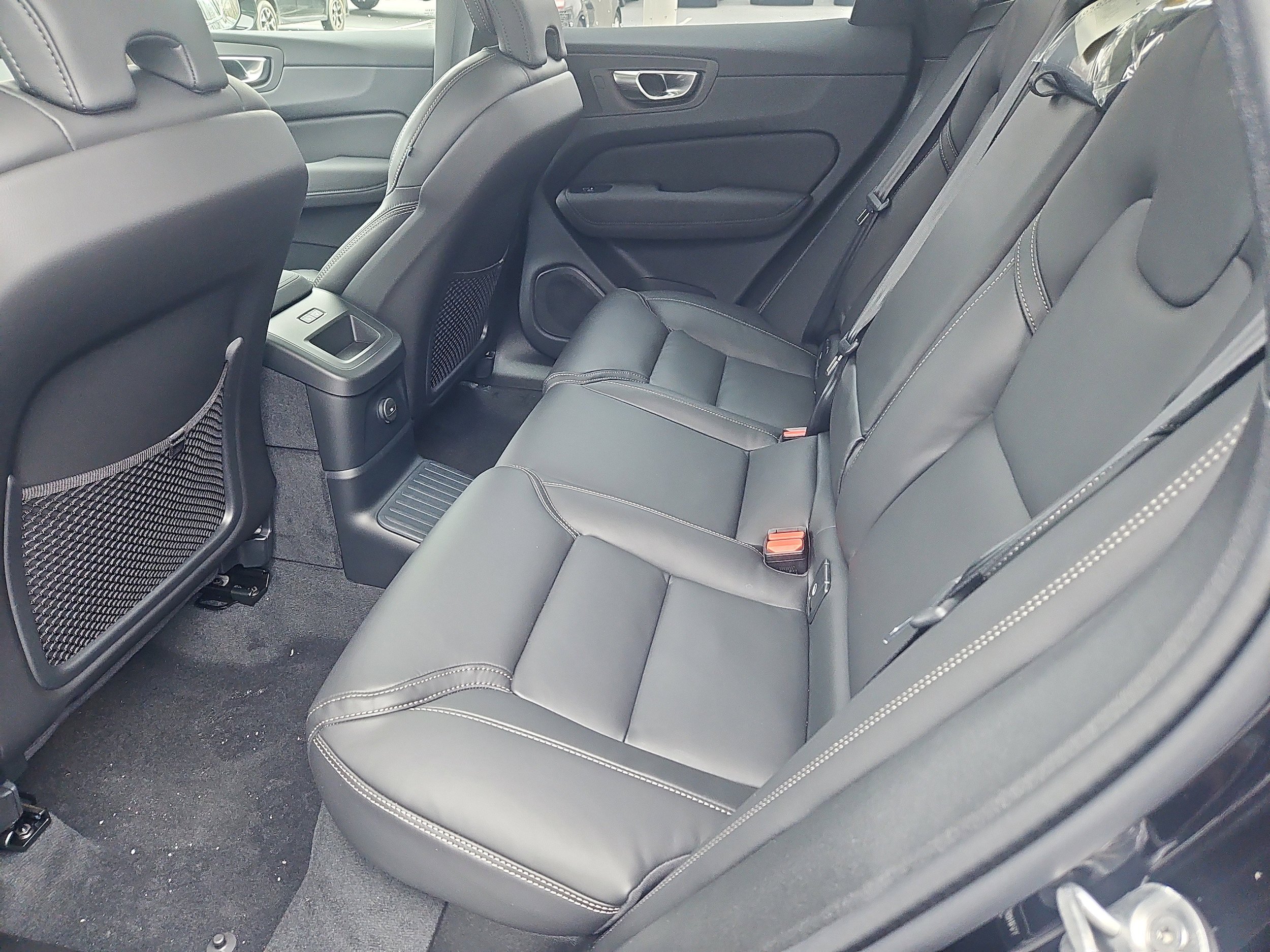 New 2026 Volvo XC60 T8 Ultra w/ Protection Package Premier AWD/4WD image 22