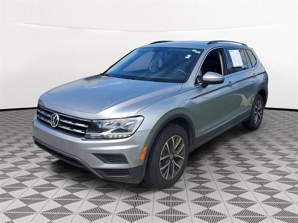 Used 2020 Volkswagen Tiguan SE image 3