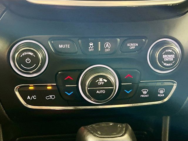 Used 2021 Jeep Cherokee Trailhawk image 21