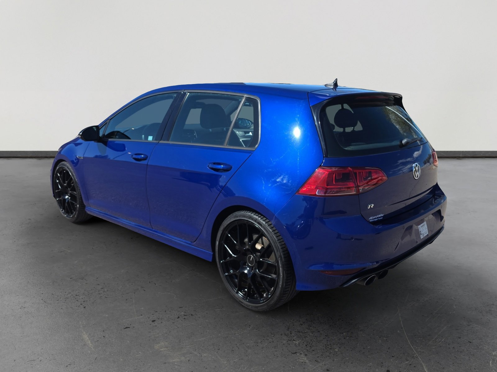Used 2016 Volkswagen Golf 4-Door image 3