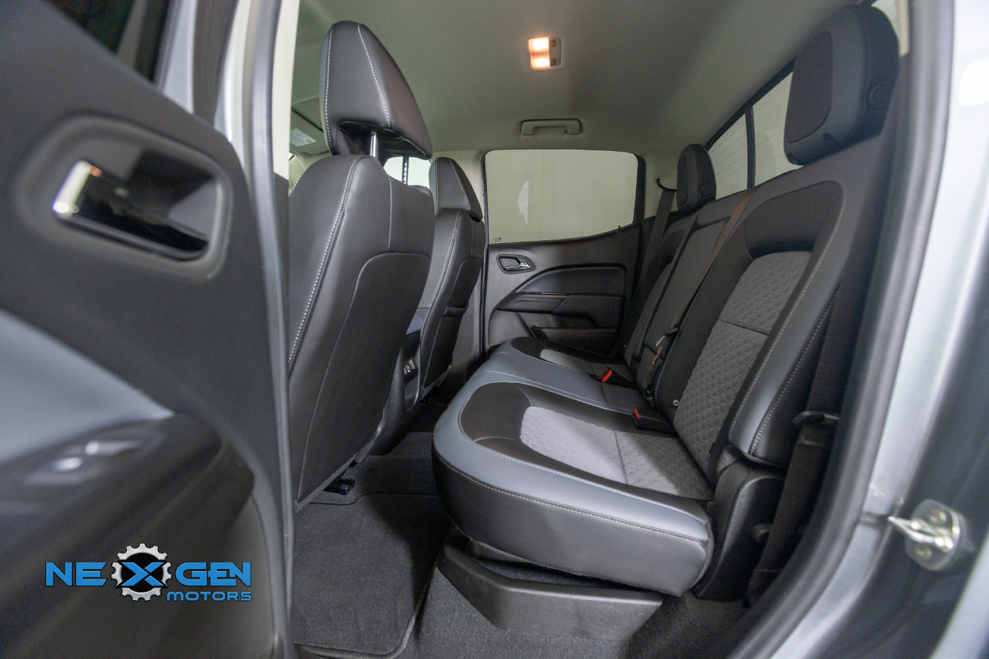 Used 2022 Chevrolet Colorado Z71 AWD/4WD image 31