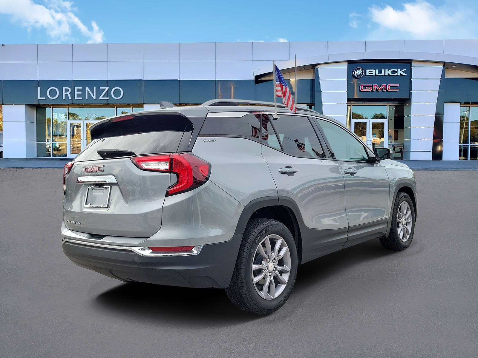 Used 2024 GMC Terrain SLT FWD image 5