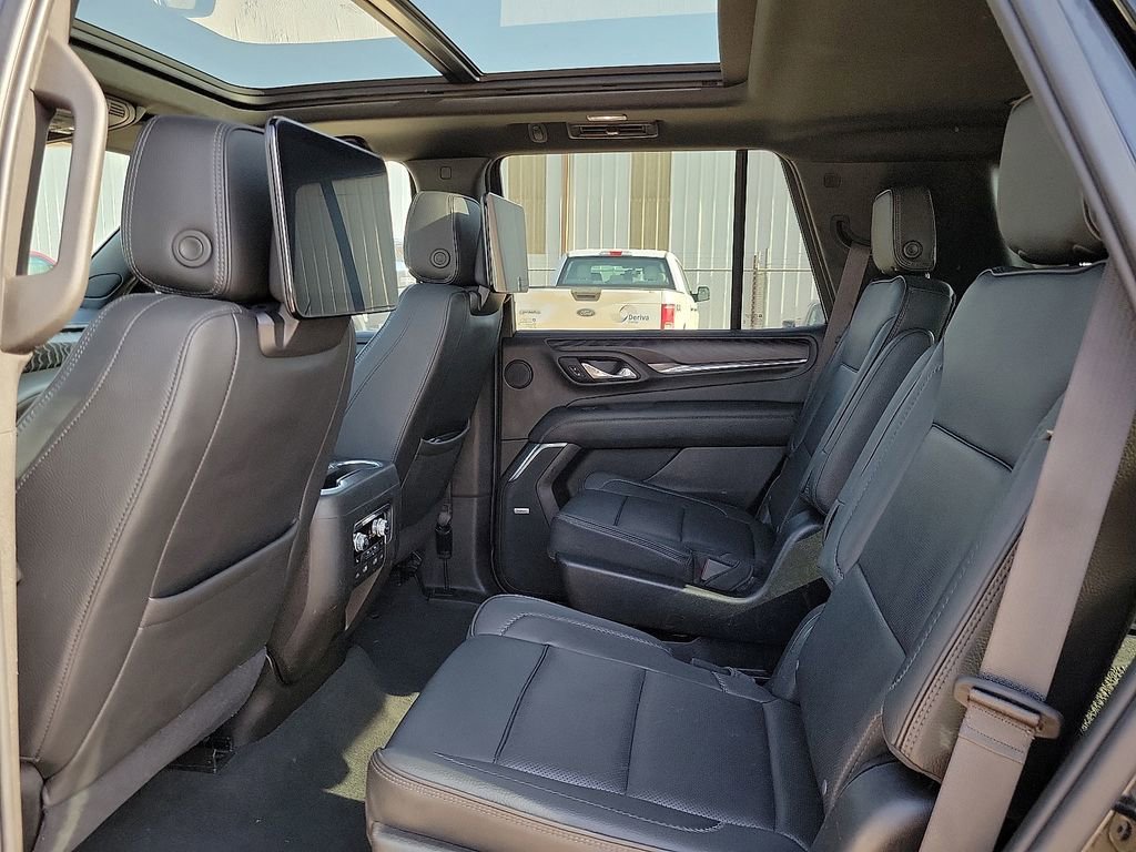 Used 2021 GMC Yukon Denali w/ Denali Premium Package image 16