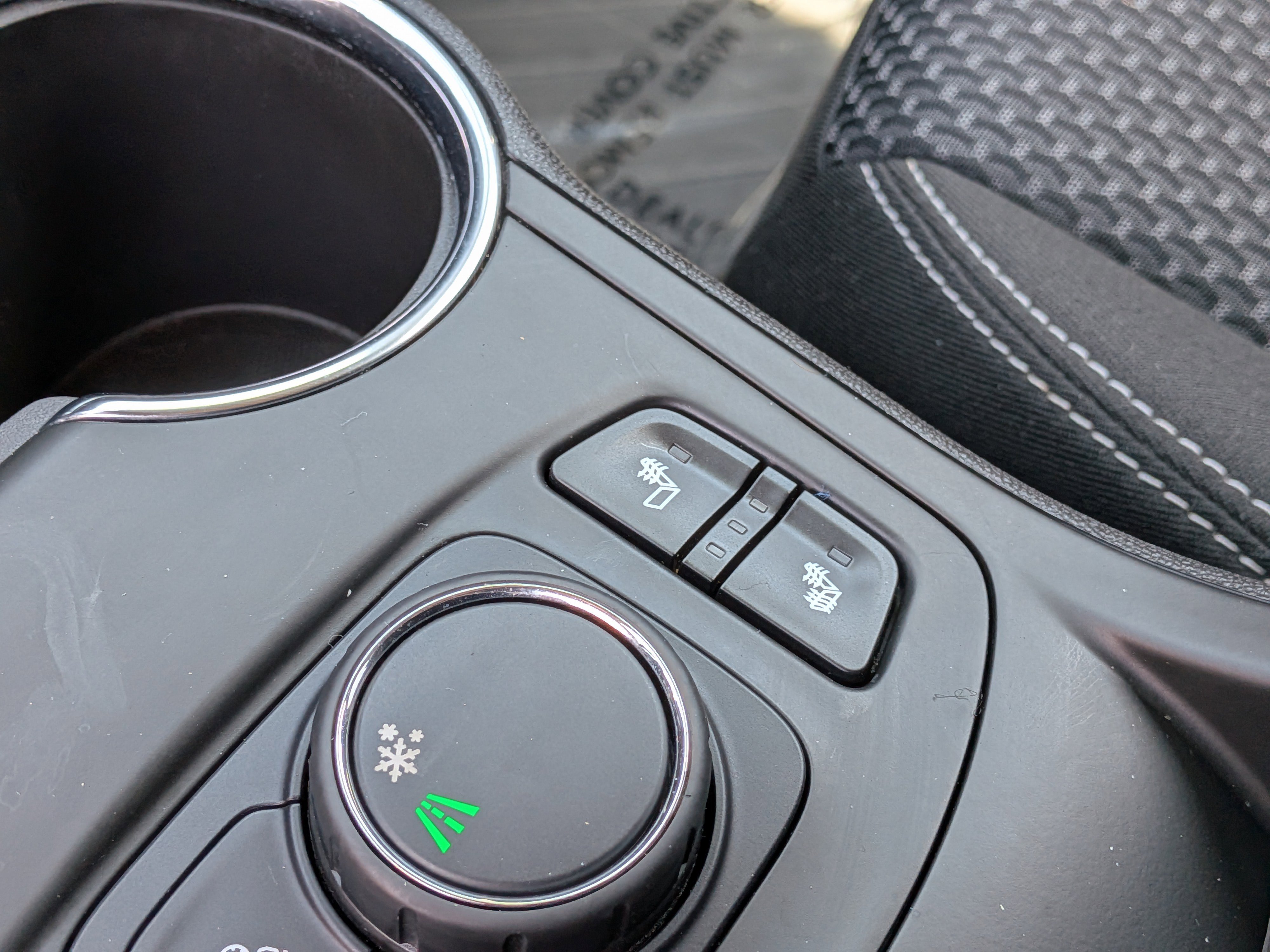 Used 2022 GMC Terrain SLE w/ Driver Convenience Package FWD image 32