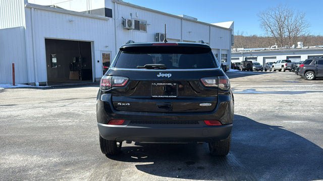 Certified 2023 Jeep Compass Latitude w/ Sun and Sound Group AWD/4WD image 7
