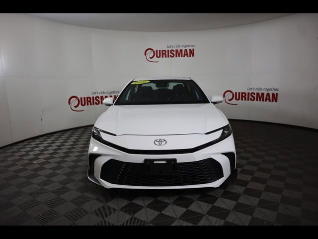 Used 2025 Toyota Camry SE w/ Convenience Package image 18