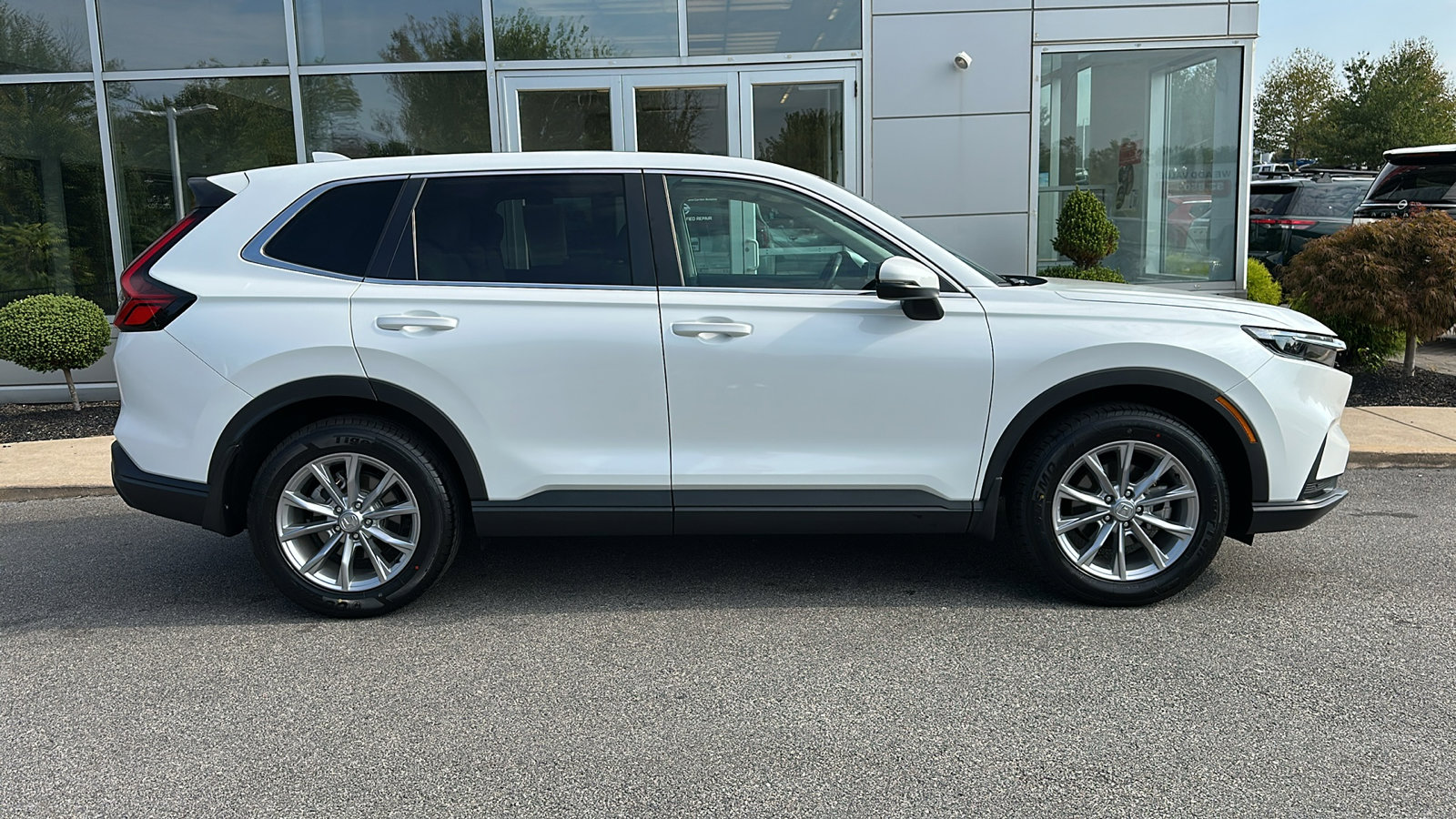 Used 2023 Honda CR-V EX-L image 26