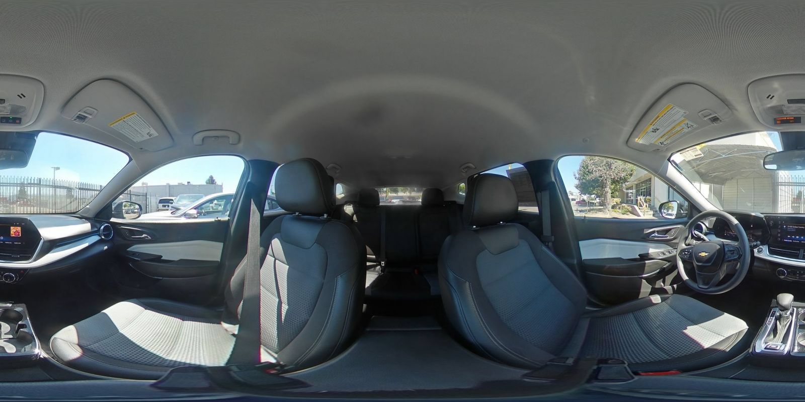 Used 2025 Chevrolet Trax LT FWD image 41