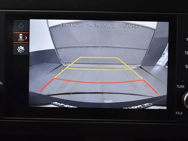 Used 2025 Kia Sportage LX image 37