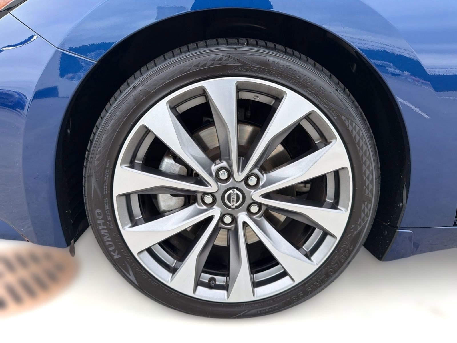 Used 2022 Nissan Maxima Platinum w/ Sport Mat Group FWD image 11