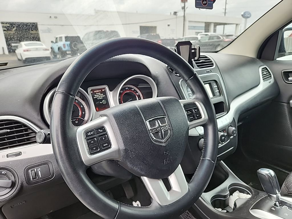 Used 2017 Dodge Journey SE w/ Flexible Seating Group image 12