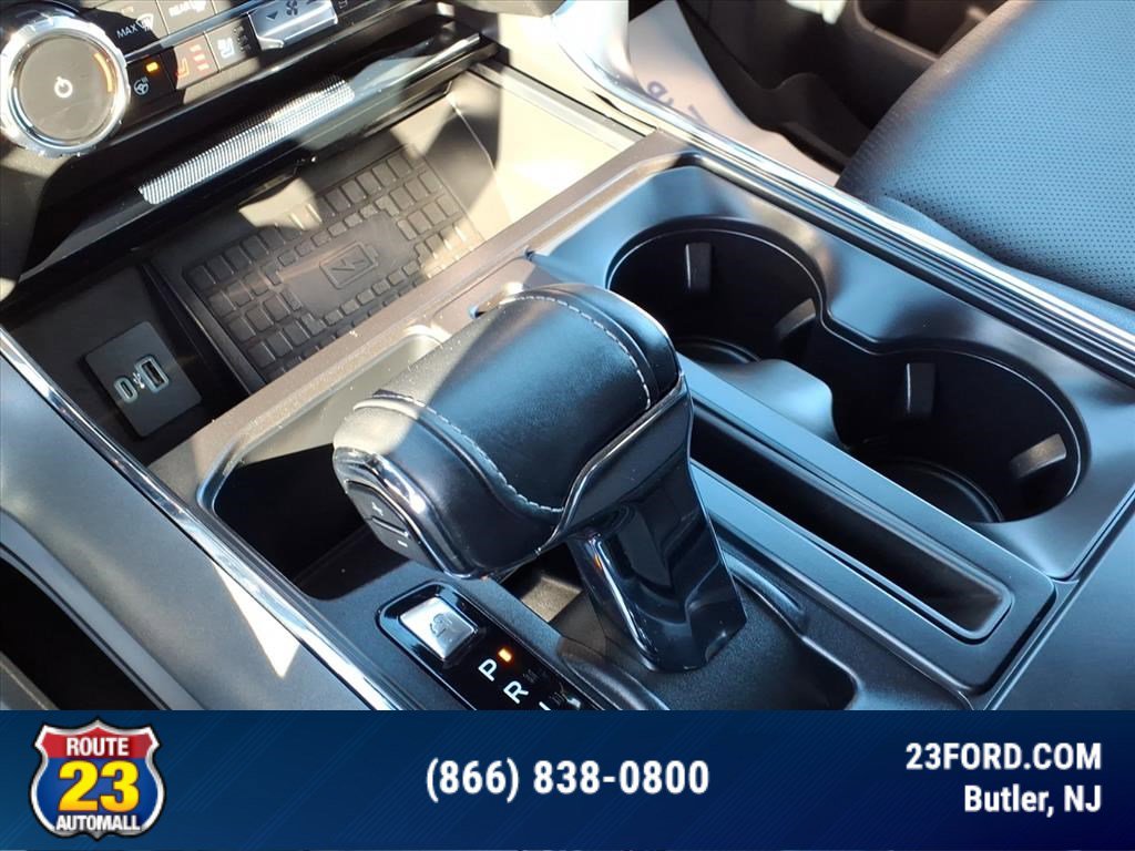 Certified 2022 Ford F150 Lariat w/ Equipment Group 502A High image 19