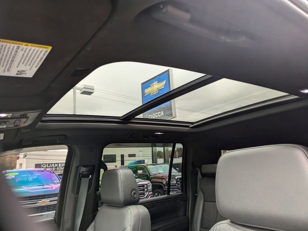 Used 2021 Chevrolet Suburban Z71 image 20
