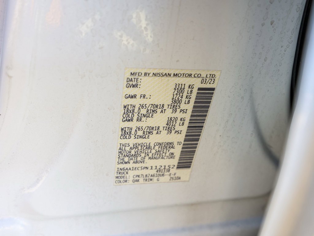 Used 2023 Nissan Titan SV image 31