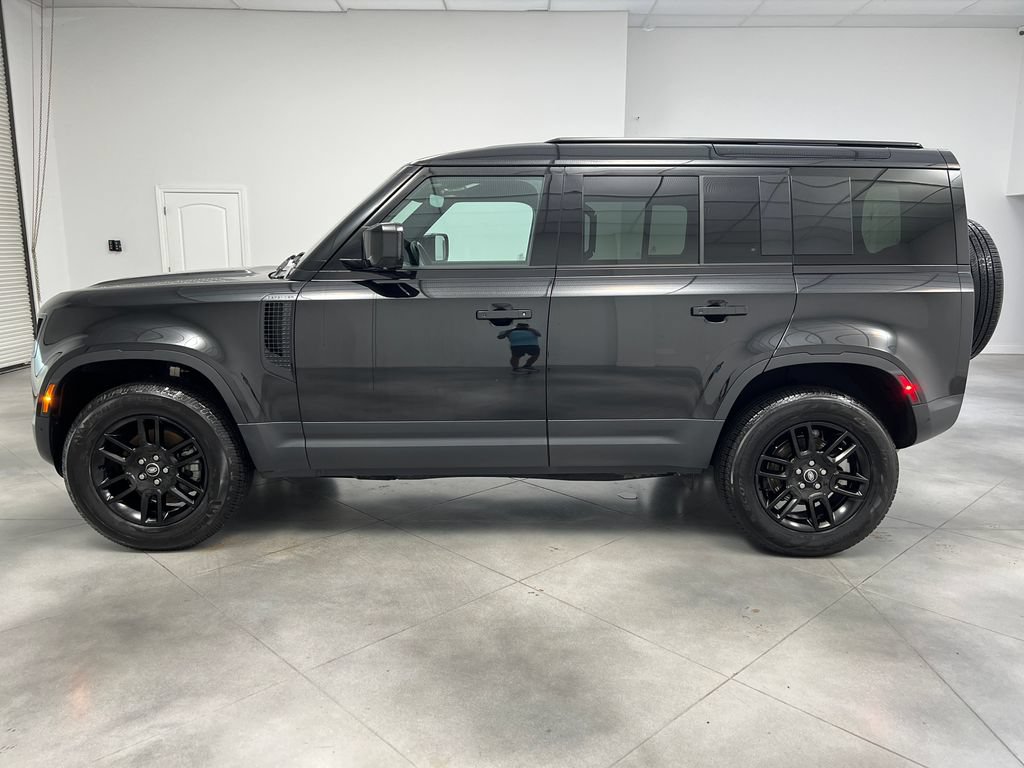 Used 2025 Land Rover Defender 110 S AWD/4WD image 5