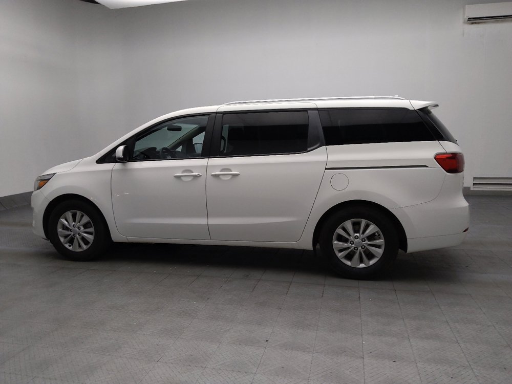 Used 2016 Kia Sedona LX w/ Option Group 020 FWD image 3