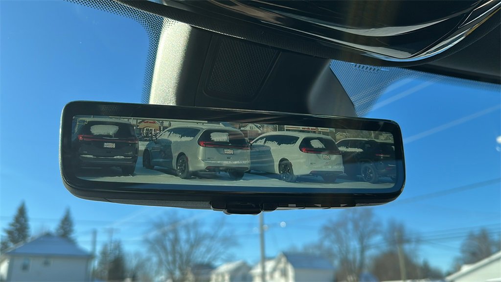 Used 2024 Jeep Grand Cherokee Overland w/ Adv Protech Group III image 27