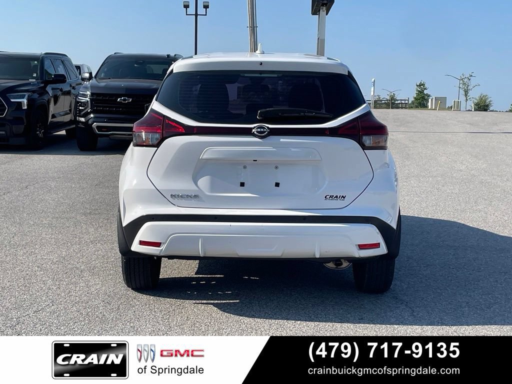 Used 2023 Nissan Kicks S FWD image 6