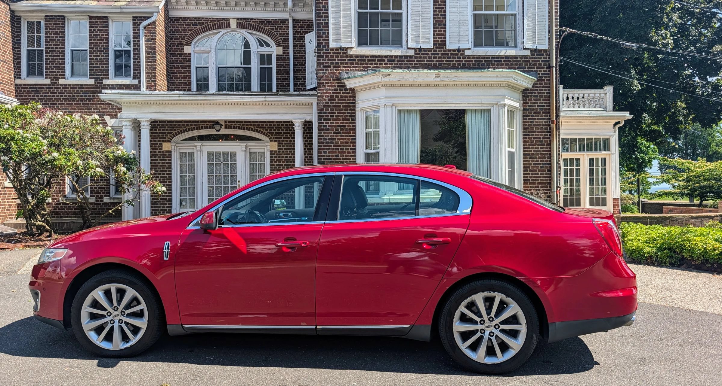Used 2012 Lincoln MKS AWD