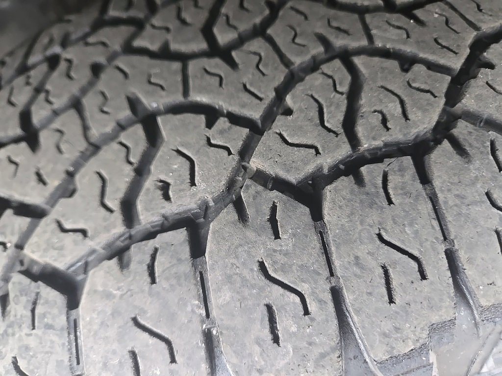 Used 2023 Ford Transit 250 Low Roof AWD w/ Exterior Upgrade Package image 35