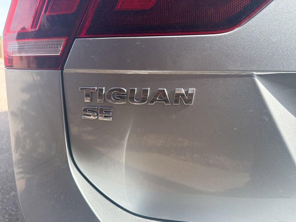 Used 2021 Volkswagen Tiguan SE R-Line image 16