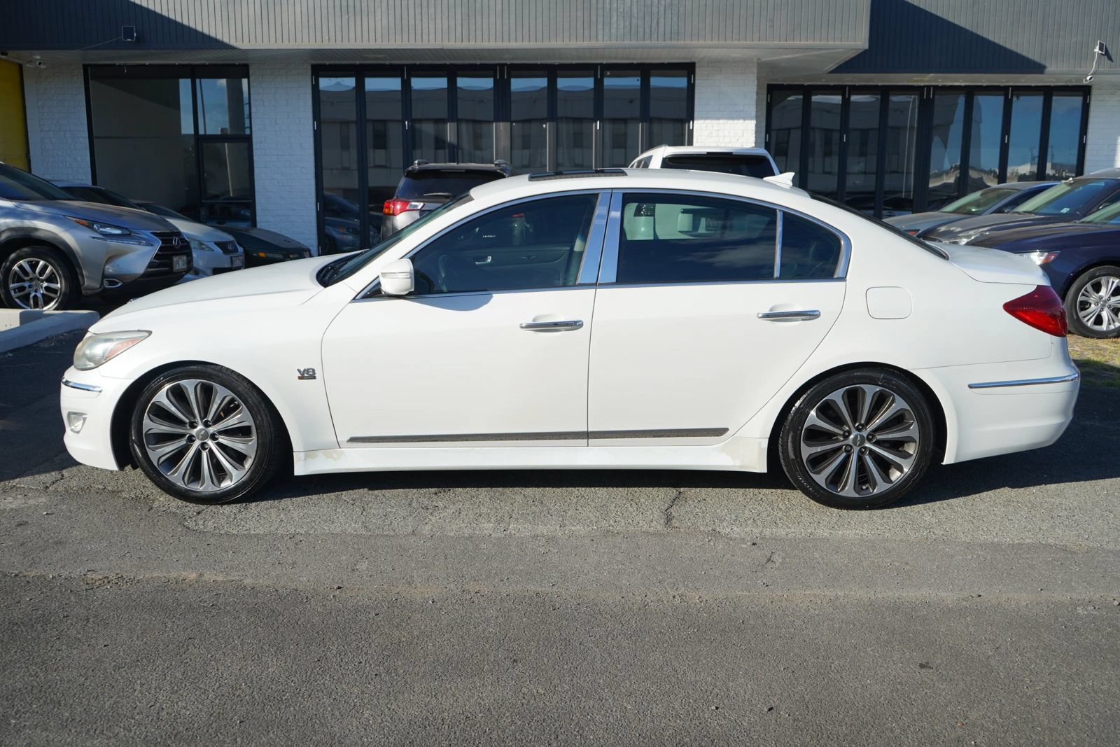 Used 2013 Hyundai Genesis 5.0 R-Spec RWD image 2