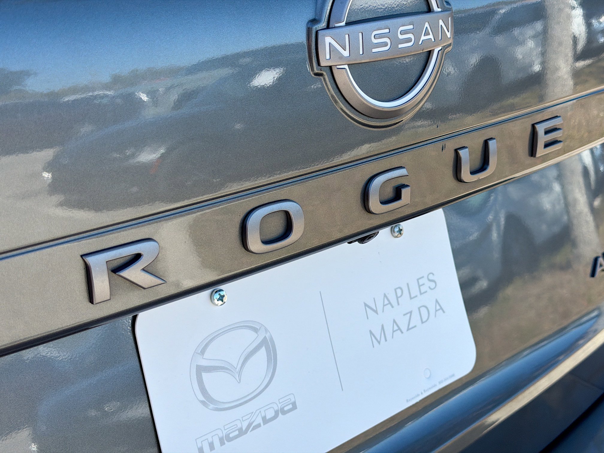 Used 2024 Nissan Rogue S image 11