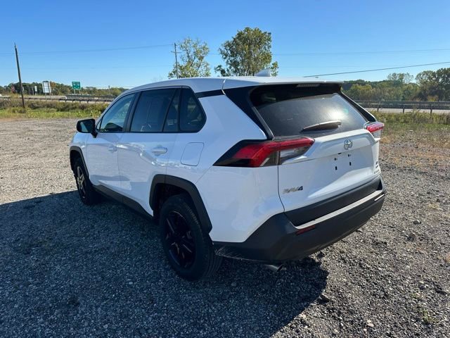 Used 2024 Toyota RAV4 LE image 7