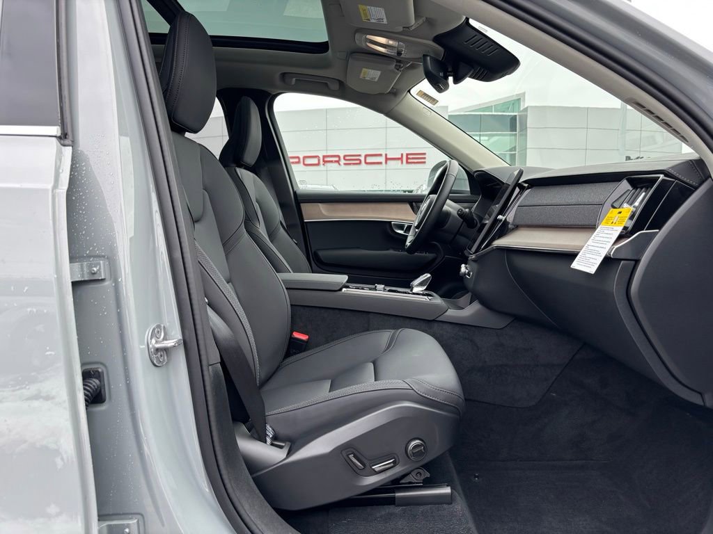Certified 2026 Volvo XC90 B6 Plus w/ Protection Package Premier image 20