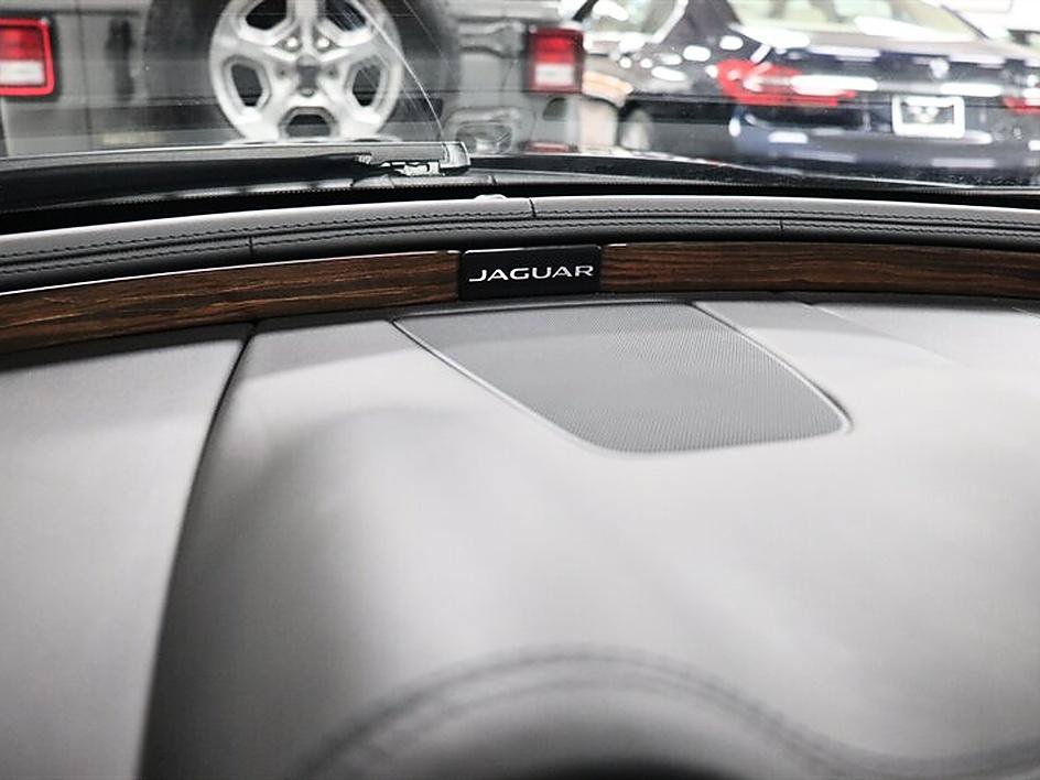 Used 2015 Jaguar XJ L Portfolio RWD image 29