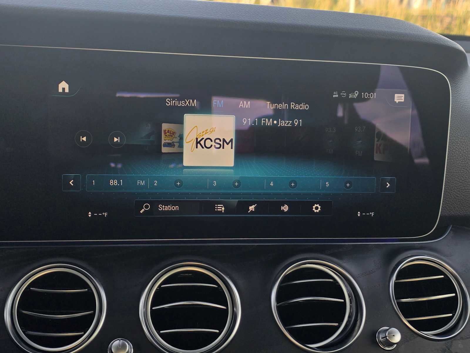 Used 2023 Mercedes-Benz E 450 4MATIC Sedan image 29