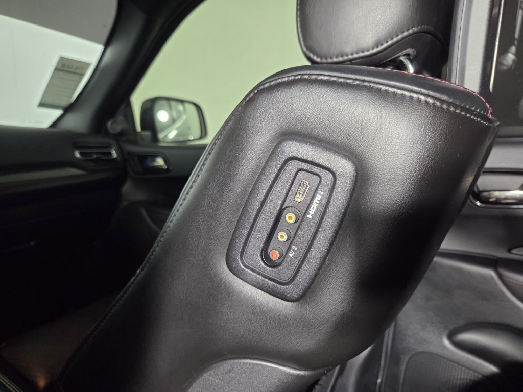 Used 2021 Dodge Durango R/T w/ Blacktop Package RWD image 31