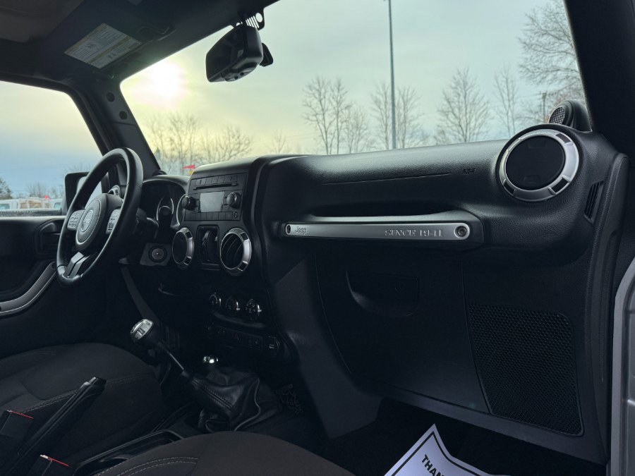 Used 2013 Jeep Wrangler Unlimited Sahara w/ Connectivity Group image 20