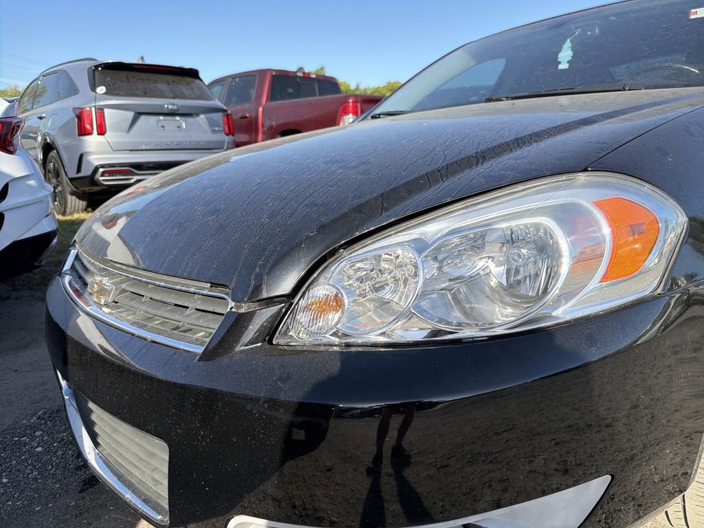 Used 2011 Chevrolet Impala LT w/ Luxury Edition Package image 10