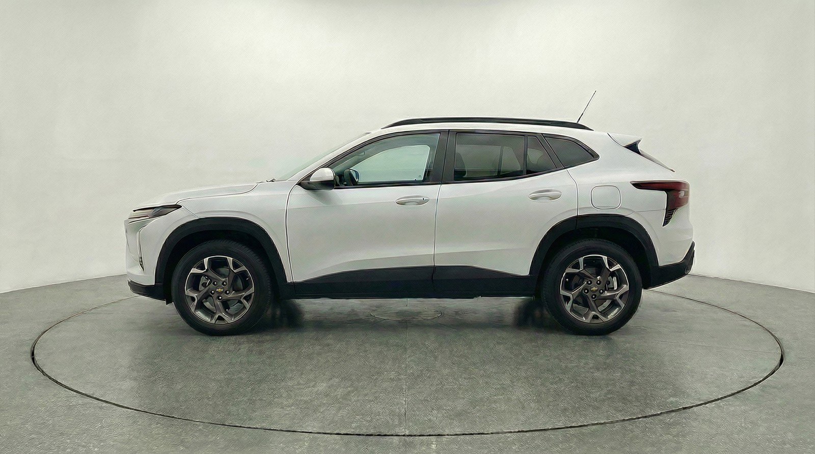 Used 2025 Chevrolet Trax LT image 5