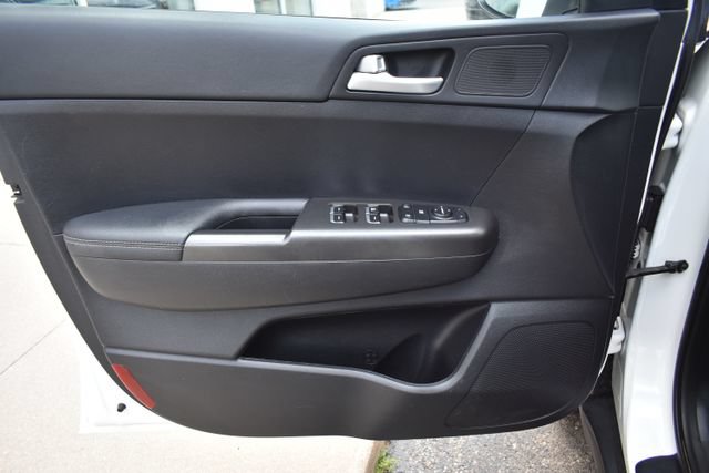 Used 2022 Kia Sportage LX FWD image 17
