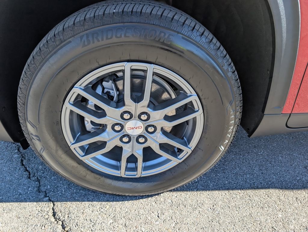 Used 2025 GMC Acadia Elevation FWD image 24