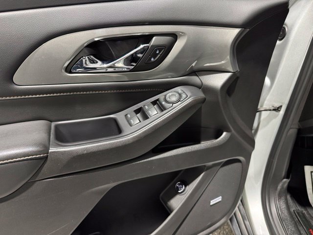 Used 2021 Chevrolet Traverse RS FWD image 6