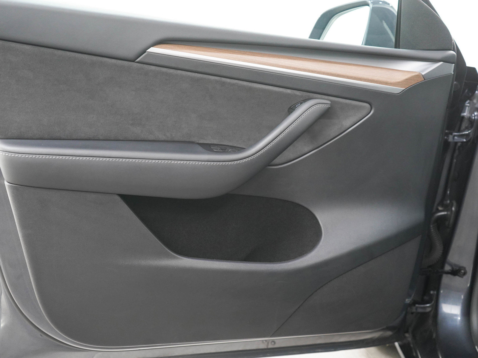 Used 2023 Tesla Model Y Long Range AWD/4WD image 19