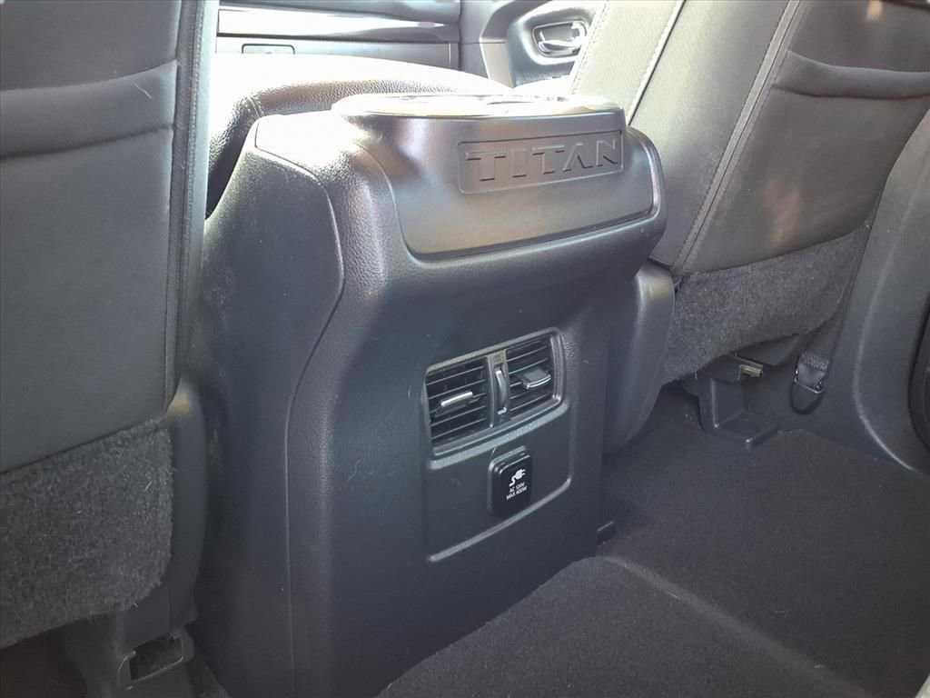 Used 2017 Nissan Titan SV image 24