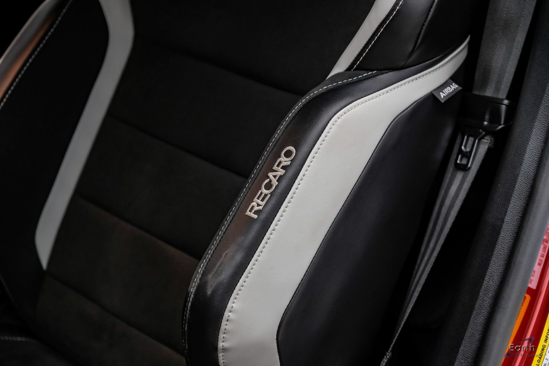 Used 2020 Ford Mustang Shelby GT500 w/ Carbon Fiber Track Pack RWD image 54