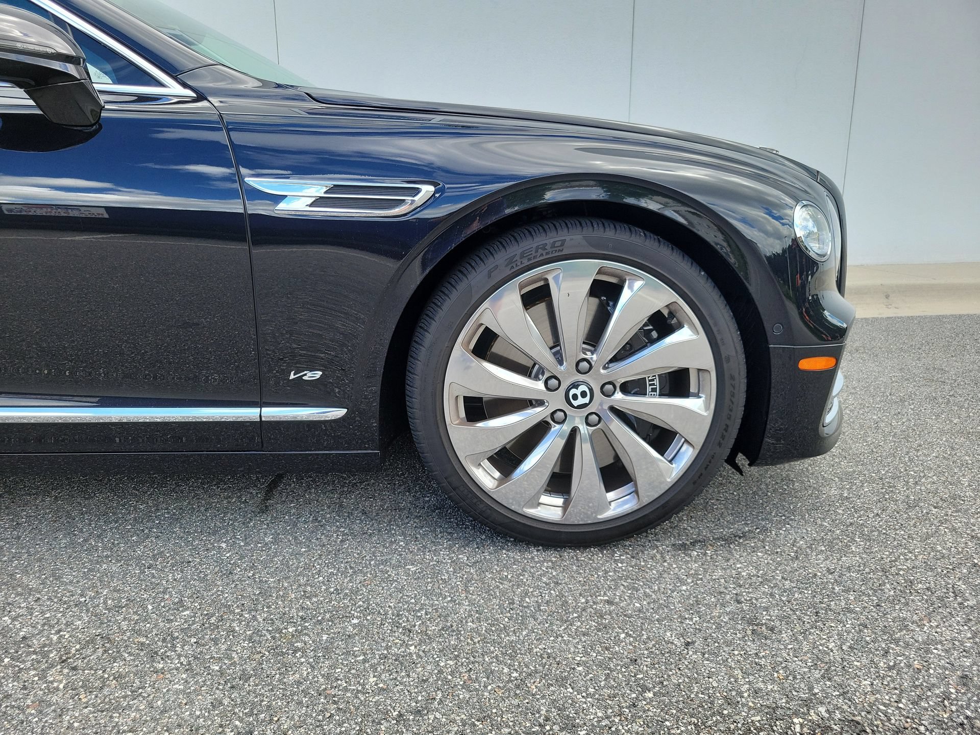 Used 2021 Bentley Flying Spur V8 AWD/4WD image 6