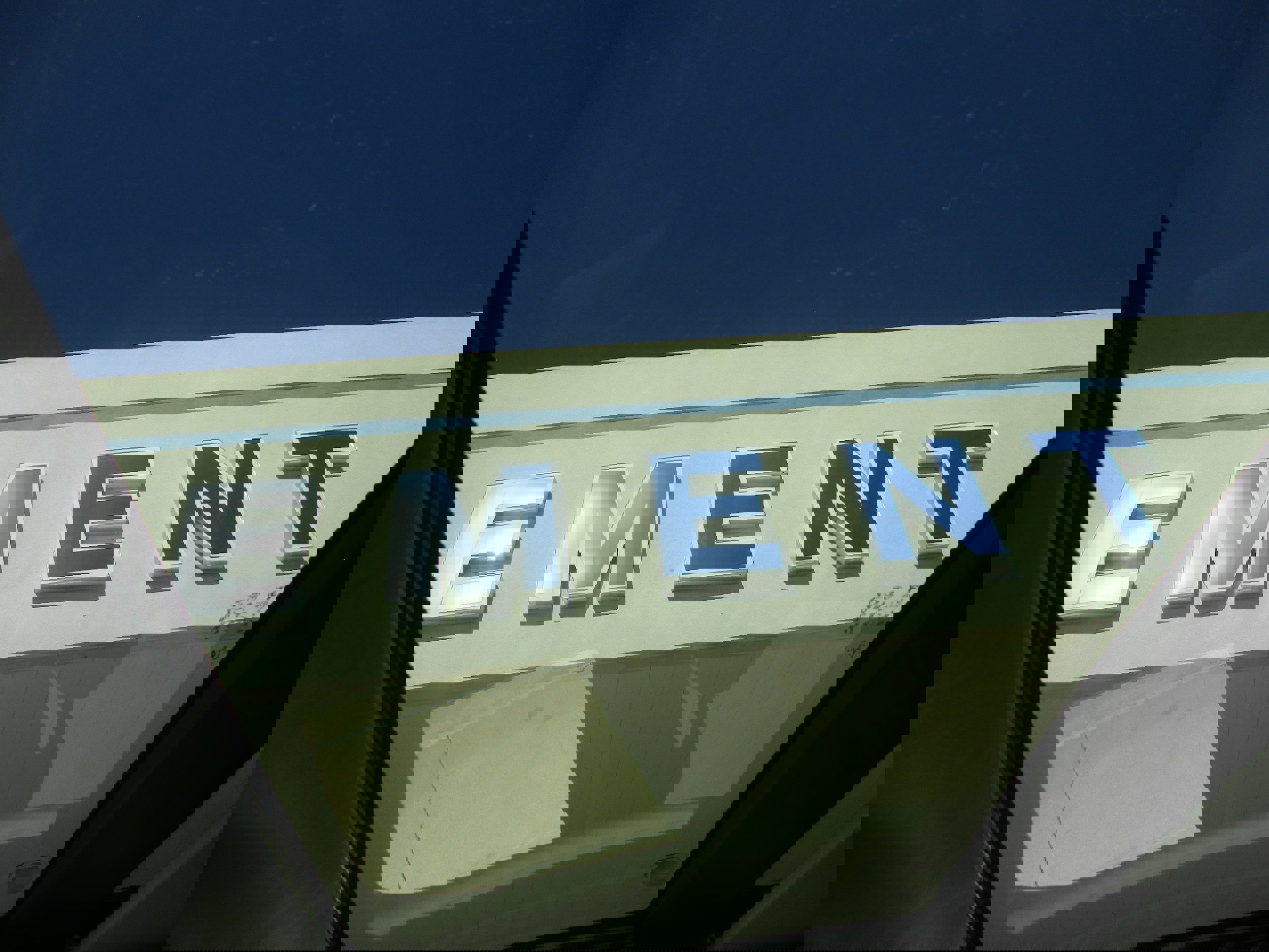 Used 2018 Jeep Grand Cherokee Summit w/ Platinum Series Group image 12