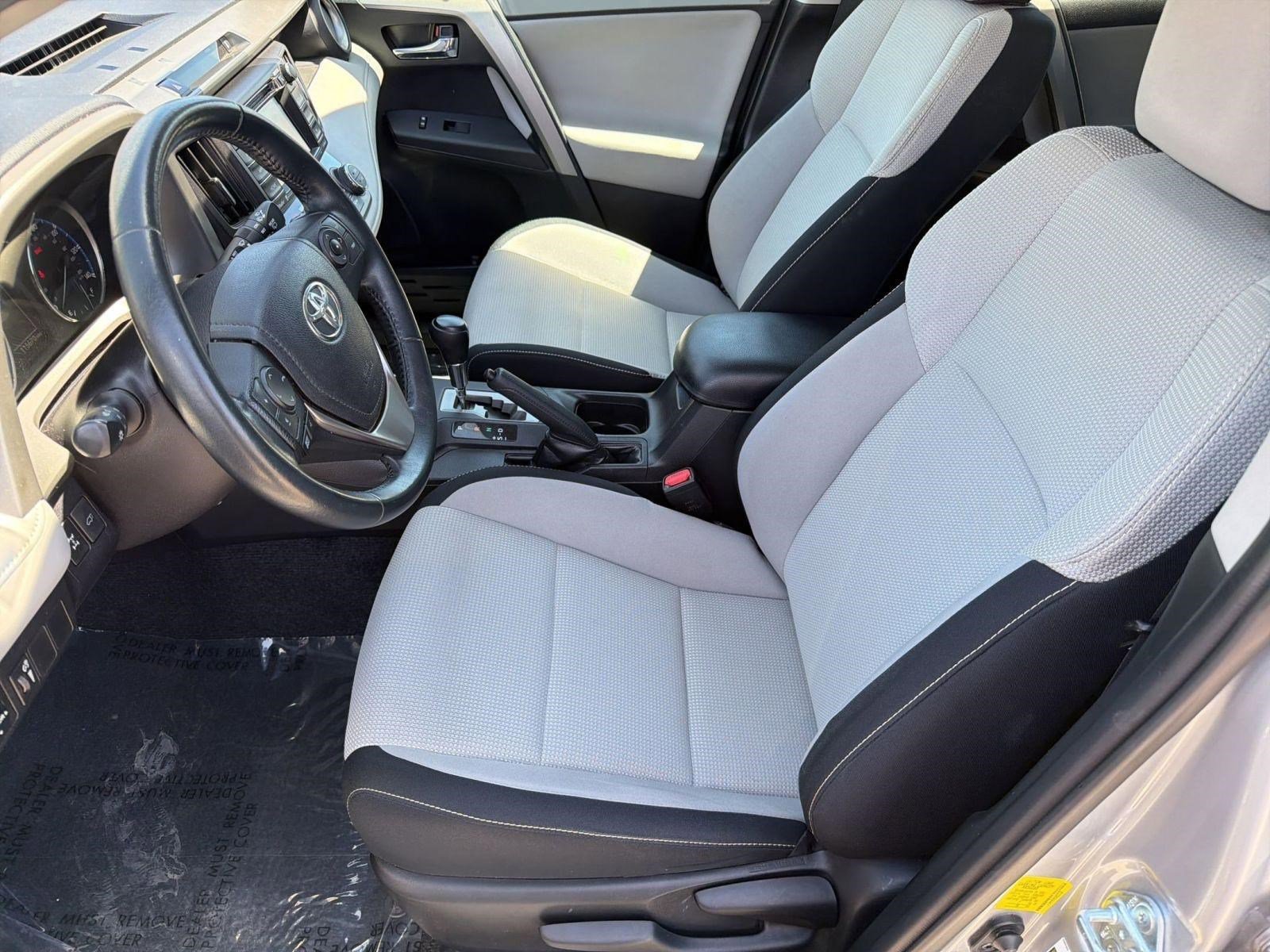 Used 2016 Toyota RAV4 XLE w/ Protection Package AWD/4WD image 5