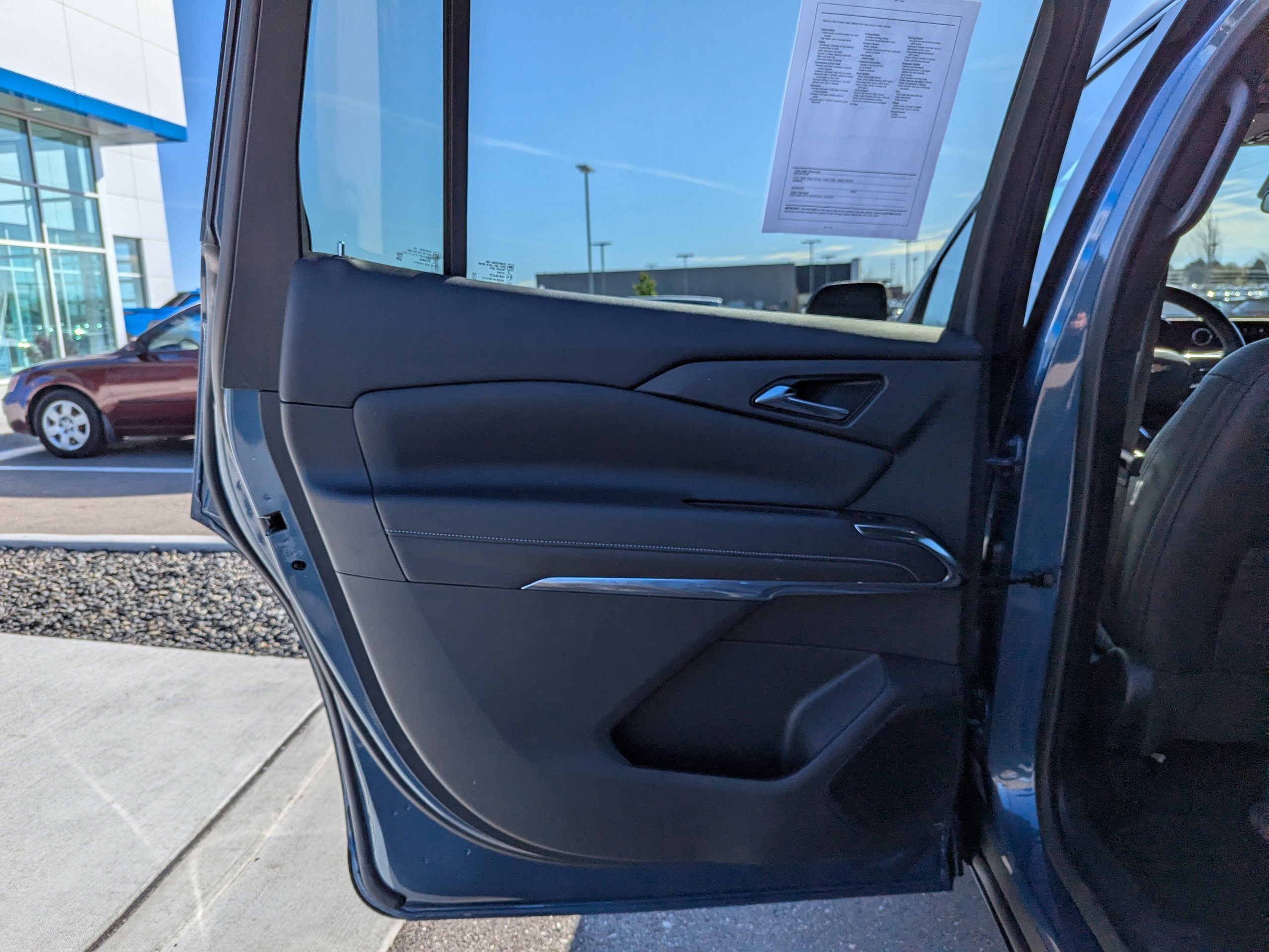 Certified 2025 Chevrolet Traverse LT AWD/4WD image 30